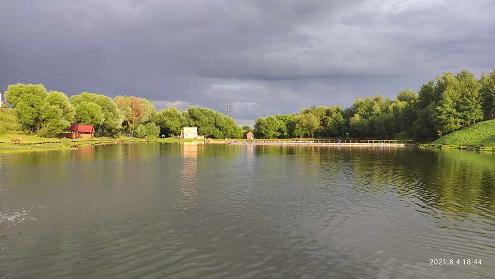 Водоём парка Каньон